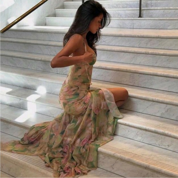 Oh Polly Ruched Asymmetric Corset Gown - Picture 2 of 6